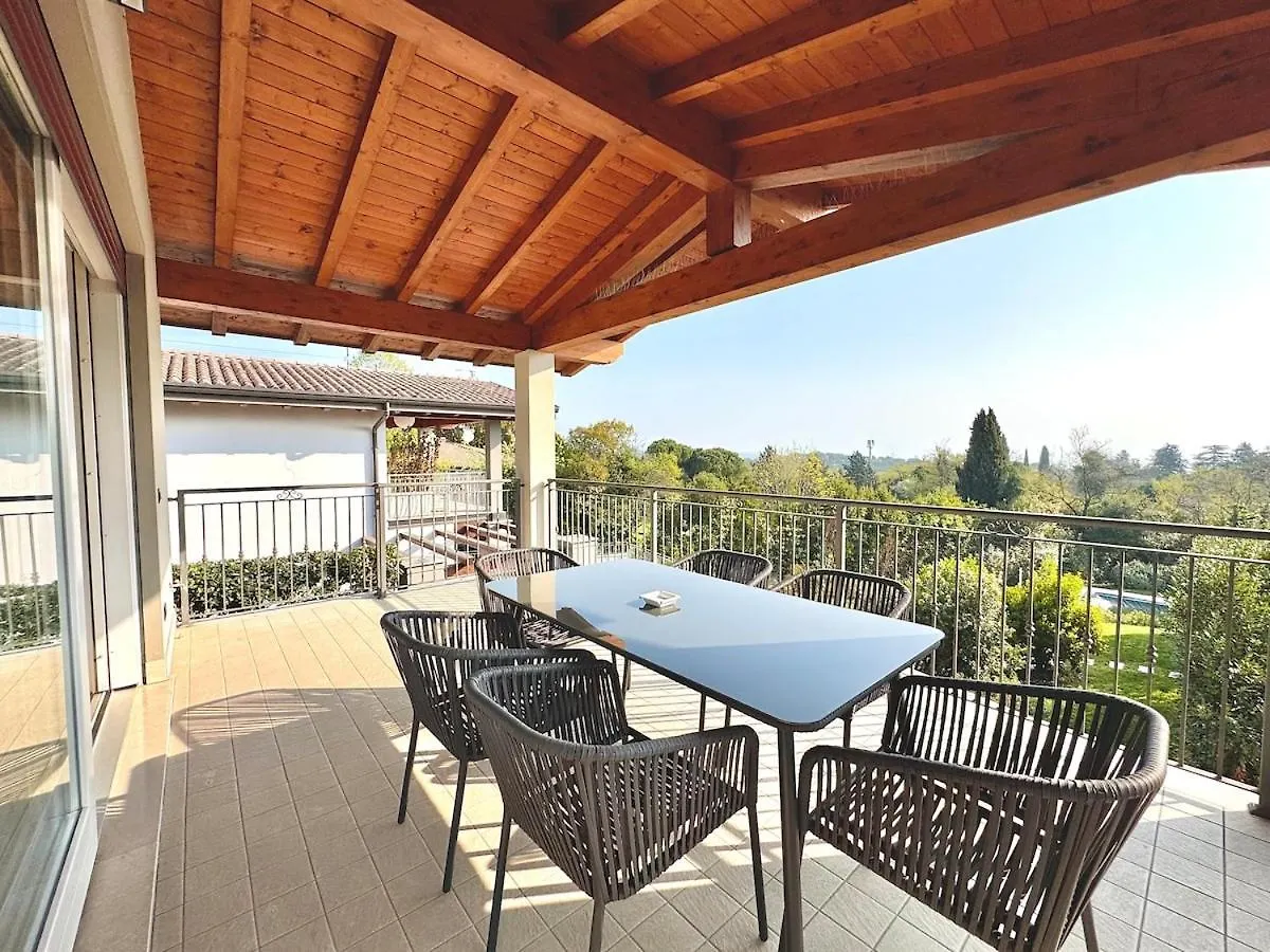Villa Essenza Barcuzzi 0*,